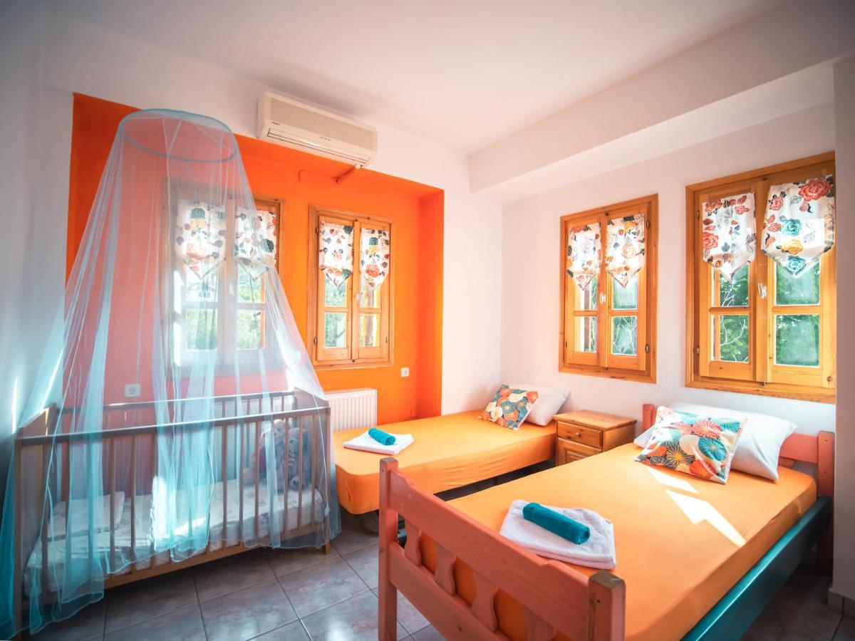 Orange House For Big Families In Damouchari - Delicious Houses Exterior foto